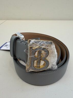 Burberry WoMen's Grey Leather Belt with Gold 'B' Buckle size 3.5*90cm
